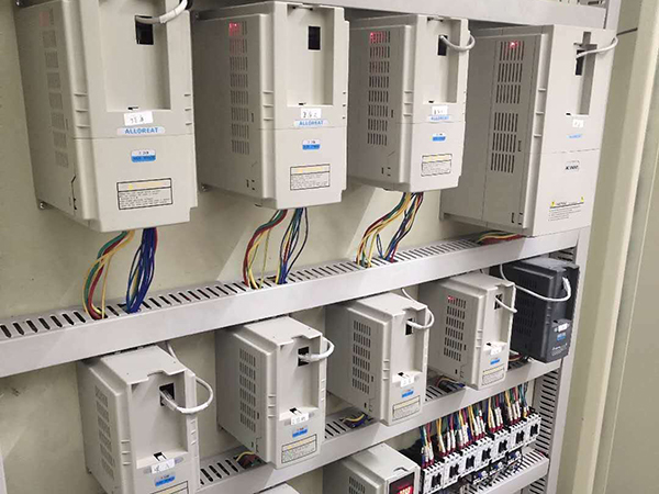 奧格銳特變頻器在紡織行業(yè)設(shè)備的運用